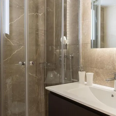 Voda Luxury #302 - Acropolis View Rooftop * Atenas